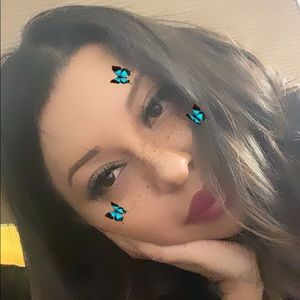 Meet your Posher, Estefani